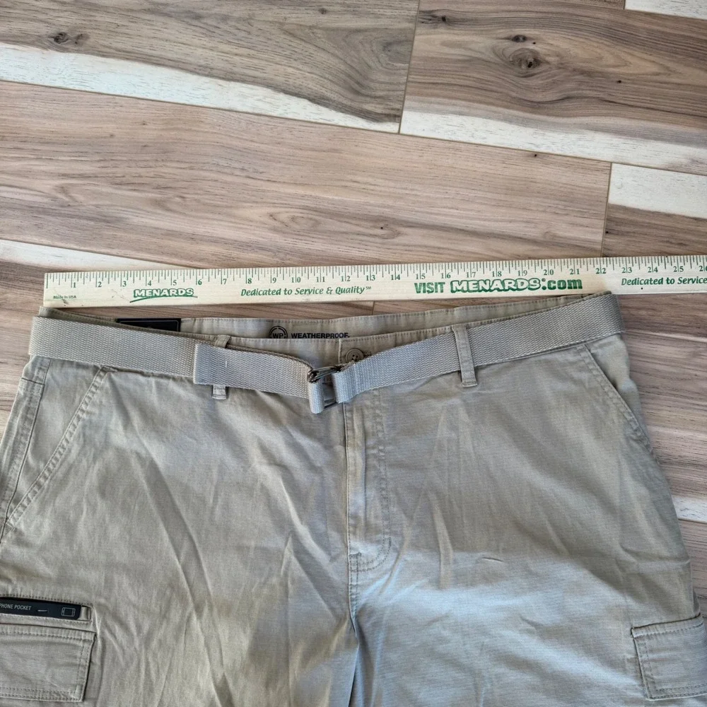 Weatherproof Everyday Cargo Shorts Mens‎ 44W Beige Belted Cell Phone Pocket
